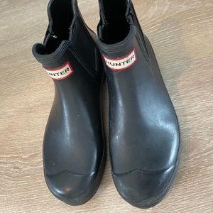 Hunter short black rain boots size 8